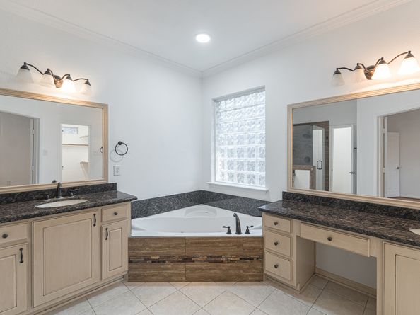 22 Westwinds Circle, The Woodlands TX 77382