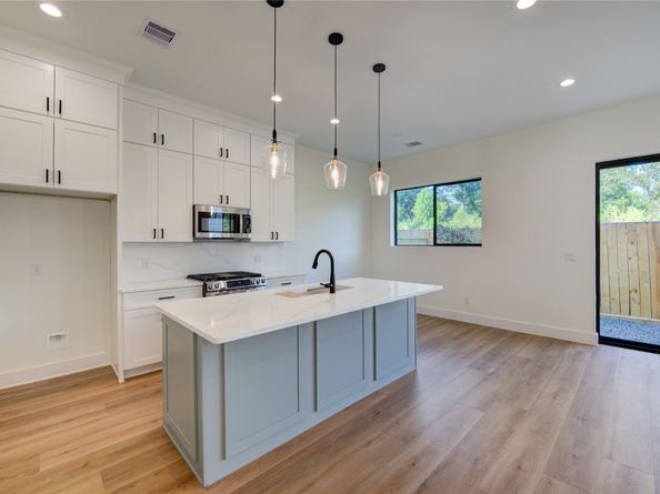 6123 Pacfific Forest Drive, Houston TX 77091