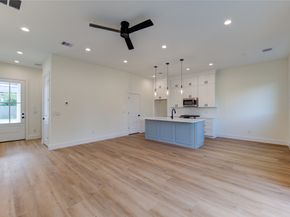 6123 Pacfific Forest Drive, Houston TX 77091