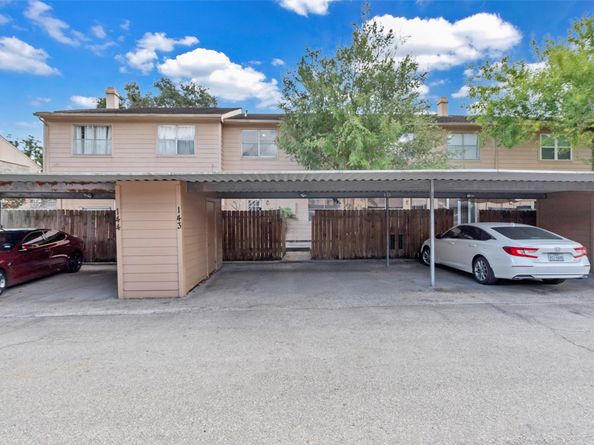 7700 creekbend dr 143, Houston TX 77071