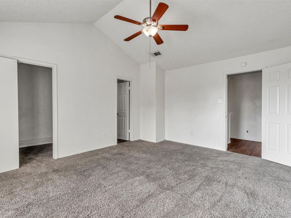 7700 creekbend dr 143, Houston TX 77071