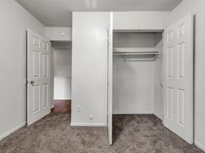 7700 creekbend dr 143, Houston TX 77071