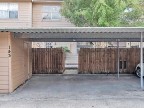 7700 creekbend dr 143, Houston TX 77071