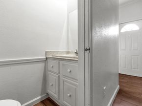 7700 creekbend dr 143, Houston TX 77071