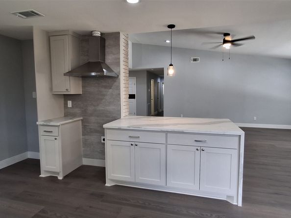 7807 Bellerive Dr Drive, Houston TX 77036