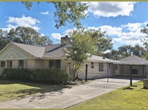 7807 Bellerive Dr Drive, Houston TX 77036