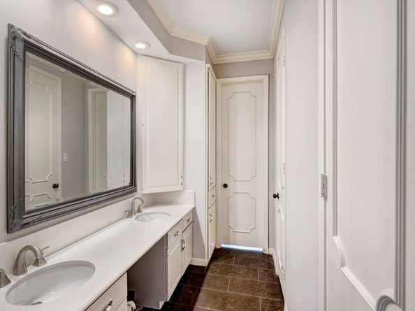 7605 Olympia Drive, Houston TX 77063