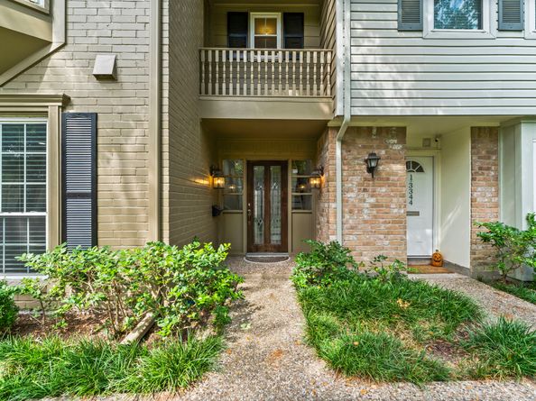 13346 Trail Hollow Drive 3346, Houston TX 77079