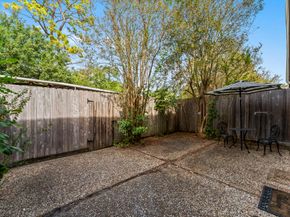 13346 Trail Hollow Drive 3346, Houston TX 77079