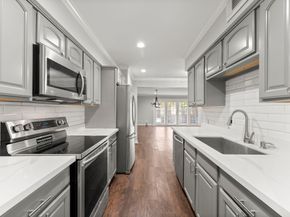 13346 Trail Hollow Drive 3346, Houston TX 77079