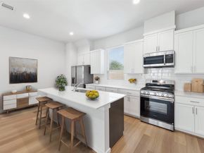 1013 Erin Street V, Houston TX 77009