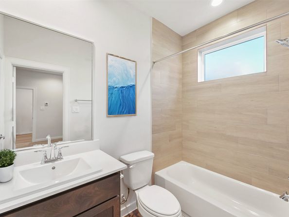 1013 Erin Street V, Houston TX 77009