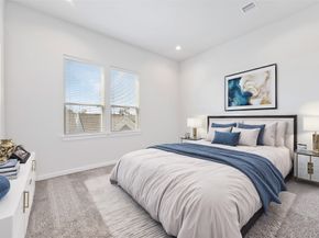 1013 Erin Street V, Houston TX 77009