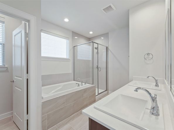 1013 Erin Street V, Houston TX 77009