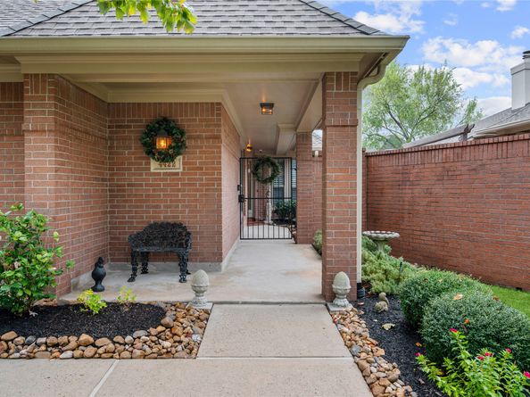 4422 Walham Court, Kingwood TX 77345