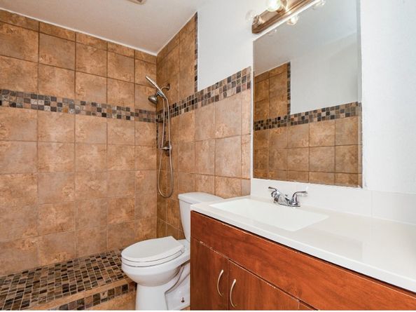 7233 Beechnut Street A, Houston TX 77074