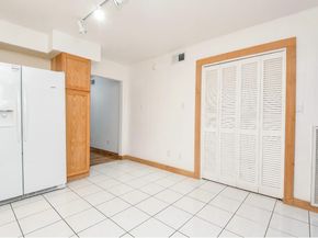 7233 Beechnut Street A, Houston TX 77074