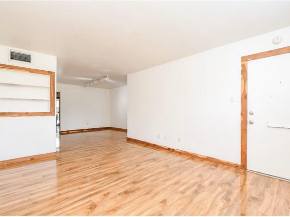 7233 Beechnut Street A, Houston TX 77074