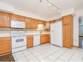 7233 Beechnut Street A, Houston TX 77074