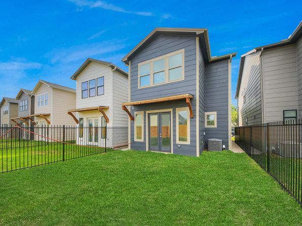 6320 Milwee Street B, Houston TX 77092