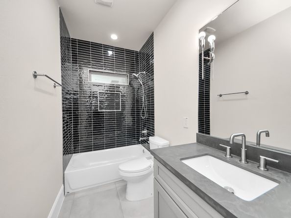 6320 Milwee Street B, Houston TX 77092