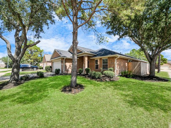 8226 Stratford Canyon Drive, Cypress TX 77433