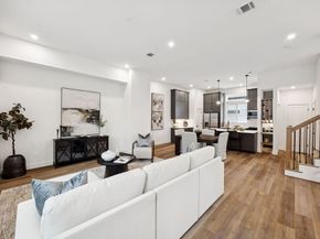 2125D Hoskins Drive, Houston TX 77080