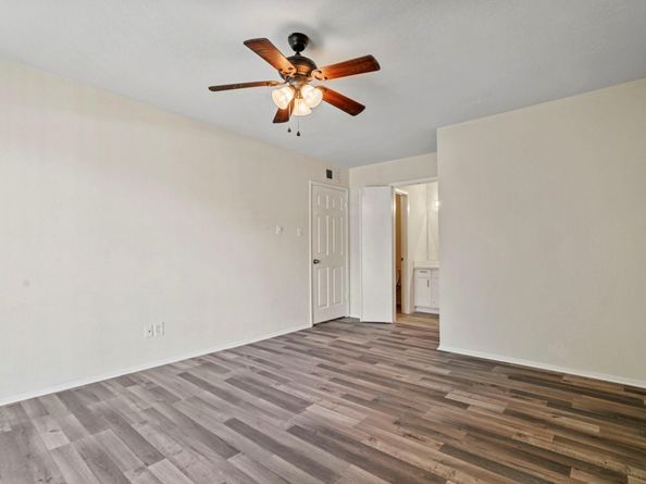 6633 W Airport Boulevard 916, Houston TX 77035