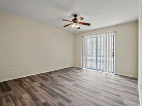 6633 W Airport Boulevard 916, Houston TX 77035