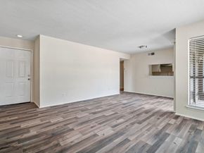 6633 W Airport Boulevard 916, Houston TX 77035
