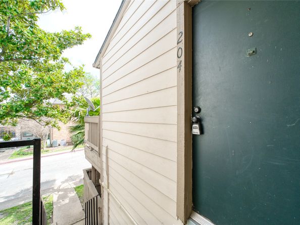 6001 Reims Road 204, Houston TX 77036