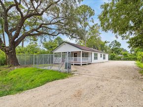 7229 Touchstone Street, Houston TX 77028