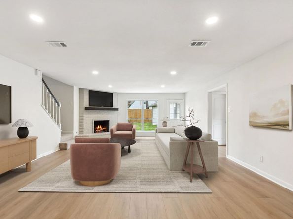 5010 Oak Shadows Drive, Houston TX 77091