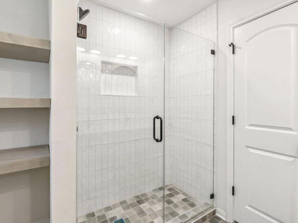 5010 Oak Shadows Drive, Houston TX 77091