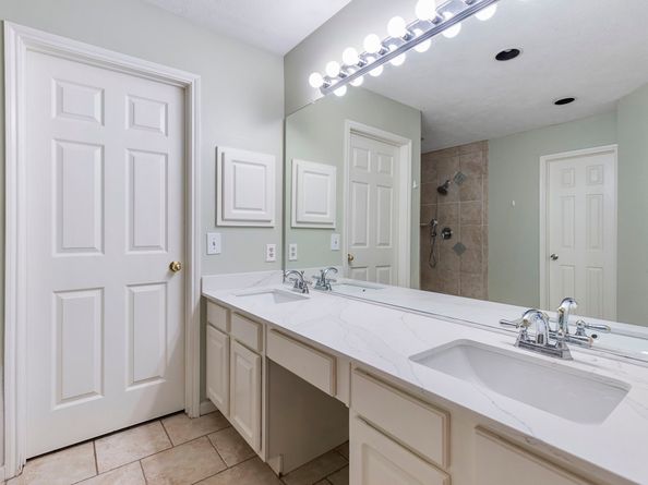 207 N Dreamweaver Circle, The Woodlands TX 77380