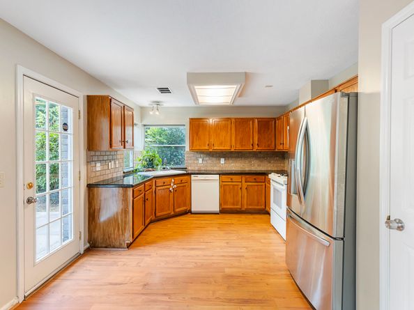 207 N Dreamweaver Circle, The Woodlands TX 77380