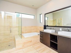 5638 Petty Street B, Houston TX 77007