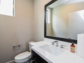 5638 Petty Street B, Houston TX 77007