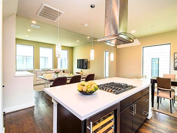 5638 Petty Street B, Houston TX 77007