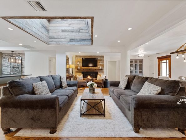 1506 Longacre Drive, Houston TX 77055