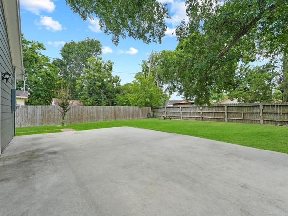 6229 Cavalier Street, Houston TX 77087