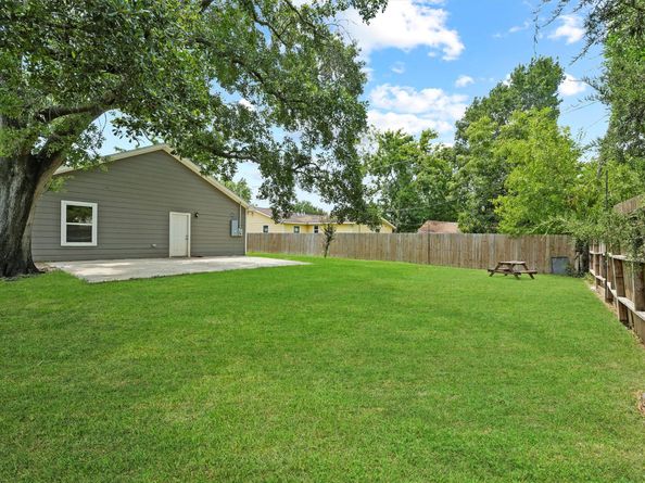 6229 Cavalier Street, Houston TX 77087