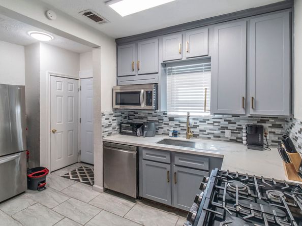 2613 & 2615 Isabella Street, Houston TX 77004
