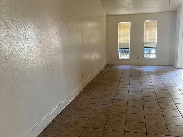 7929 W Airport Boulevard, Houston TX 77071