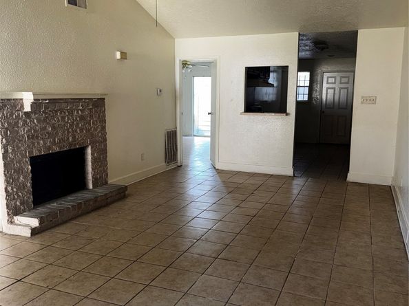 7929 W Airport Boulevard, Houston TX 77071