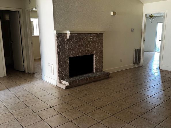 7929 W Airport Boulevard, Houston TX 77071