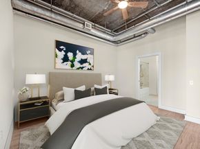 1616 Fountain View Drive 509, Houston TX 77057