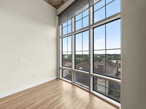 1616 Fountain View Drive 509, Houston TX 77057