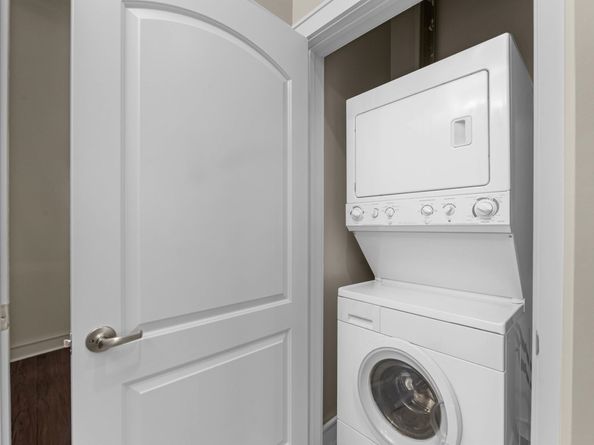 1616 Fountain View Drive 509, Houston TX 77057