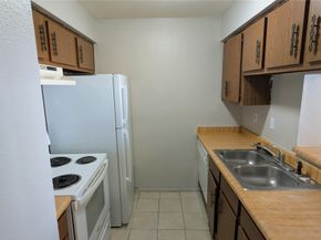 7200 Clarewood Drive 603, Houston TX 77036